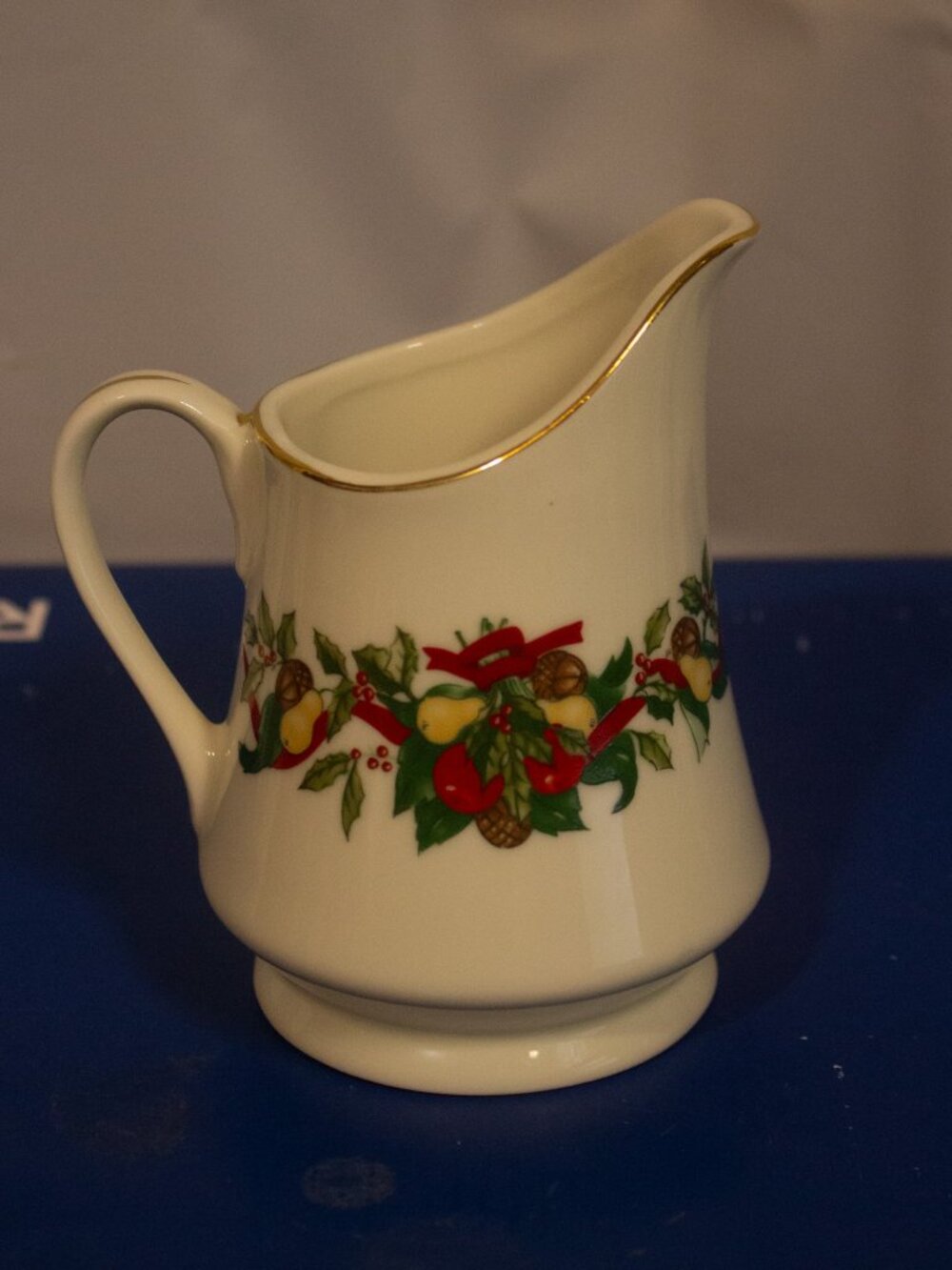 Christmas Bounty Creamer by AMC Crafted in Japan